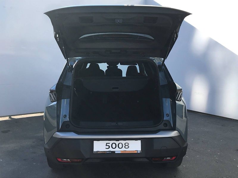 Peugeot 5008 (2025) ALLURE Hybrid e-DCS6 1,2 - fotka 4 z 12