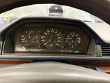 Mercedes-Benz Třídy E (1991) 2.3 , AT ,SERVIS DOLOŽEN! - náhled 25
