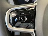 Volvo XC60 B5 AWD Plus Dark-REZERVACE - náhled 23