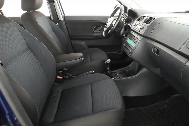 Škoda Fabia (2011) 1.2 TSI, jezdí výborně - fotka 7 z 12