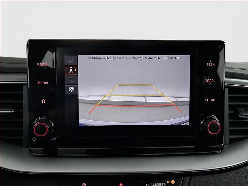 Kia Ceed (2023) 1.5 T-GDI, ČR,1.maj - fotka 16 z 19