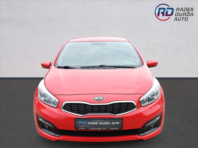 Kia Ceed 1,4 i  NOVÉ V ČR - fotka 2 z 21