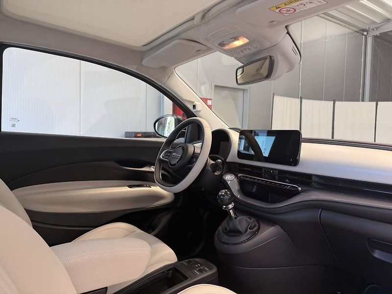 Fiat 500 (2026) La Prima Hybrid 1.0 BSG - fotka 21 z 25