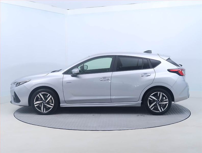 Subaru Impreza (2025) 2.0 e-Boxer - fotka 3 z 15