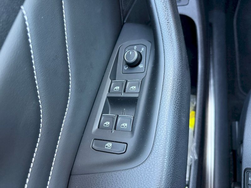 Volkswagen Passat (2021) 2.0 TDI 110kW R-LINE - fotka 10 z 35