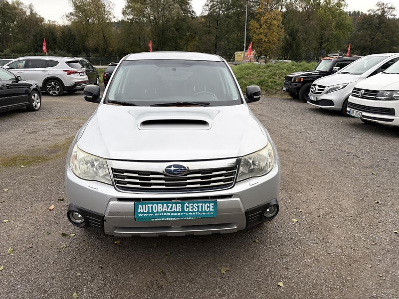 Subaru Forester 2.0 TD-E - fotka 2 z 17