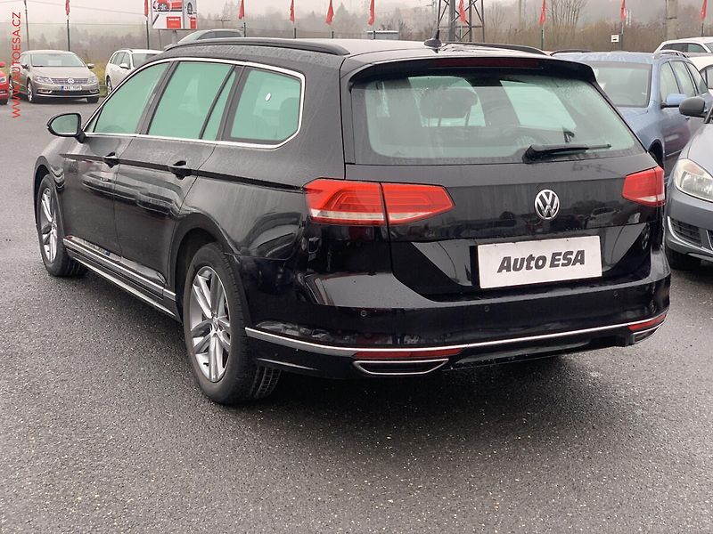 Volkswagen Passat (2015) 2.0 TDi, R-Line, DSG, LED - fotka 4 z 22