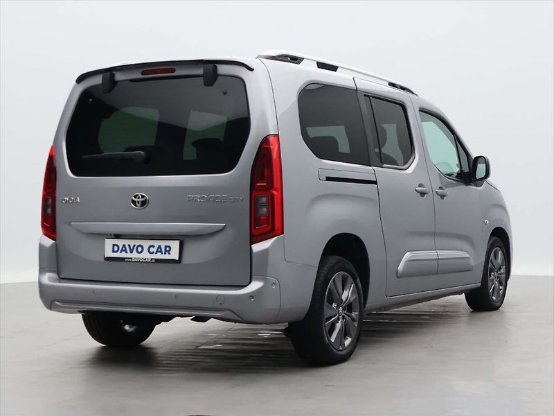 Toyota ProAce City Verso 1,2 T 130k Aut. L2 Family DPH - fotka 7 z 32