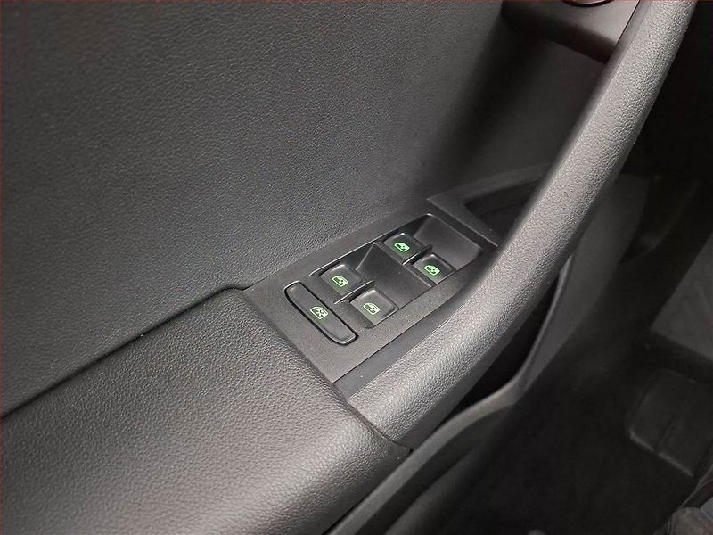 Škoda Octavia (2019) Ambition 1.6 TDI, ČR,1.maj - fotka 19 z 19