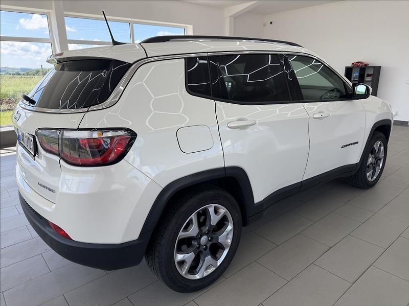 Jeep Compass 2,0 M-Jet 125kW 4x4 DPH Automa - fotka 5 z 34