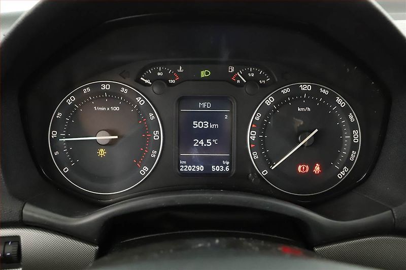 Škoda Octavia (2007) 2.0 TDI, po STK, zamluveno - fotka 9 z 11