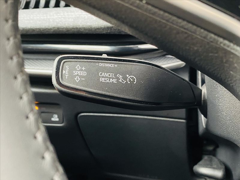 Škoda Superb 2,0 TDI 110kW DSG Selection - fotka 22 z 29