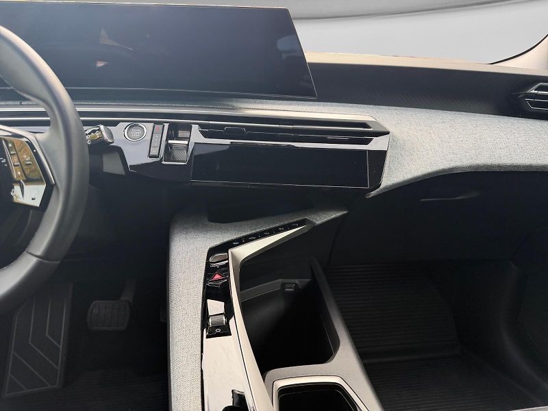 Peugeot 5008 (2026)  ALLURE Hybrid 145 e-DCS6 - fotka 11 z 15