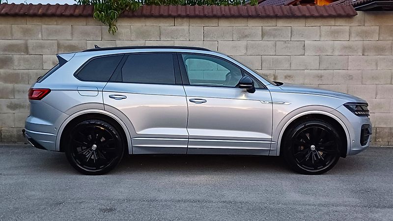 Volkswagen Touareg R-LINE TDI 210kW-ČR-NEHAV-DPH- - fotka 4 z 39