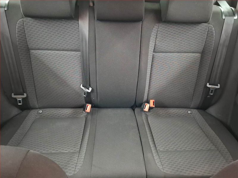 Škoda Fabia (2011) 1.6 TDI, po STK, servisované - fotka 10 z 13