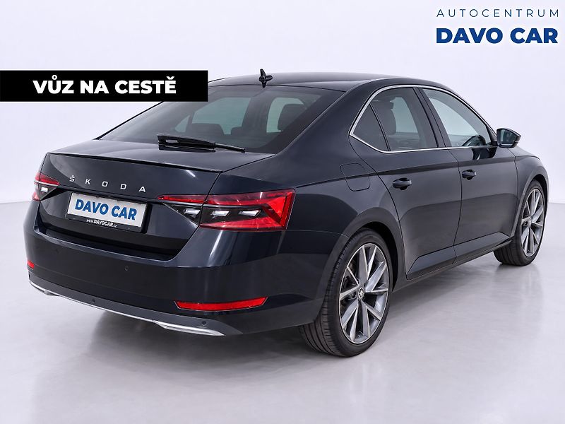 Škoda Superb 1,5 TSI 110kW Sportline DSG CZ - fotka 5 z 10