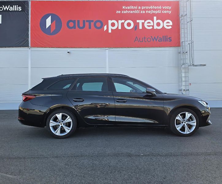 Seat Leon 2.0TDI DSG FR-Line Matrix DPH - fotka 3 z 27