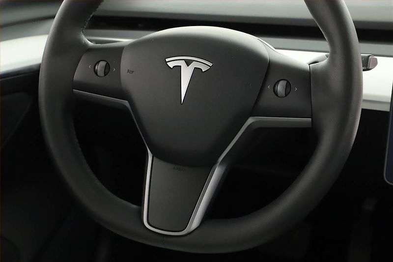 Tesla Model 3 (2021) Long Range 4WD 82kWh, SoH 82% - fotka 8 z 25