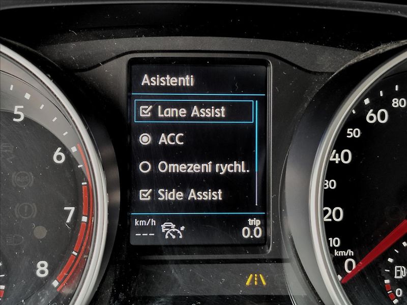 Volkswagen Tiguan Allspace 1,5 Tsi,dsg,navi,klima,výhřev - fotka 22 z 48