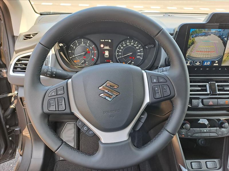 Suzuki S-Cross (2026) 1,4 Elegance AllGrip - fotka 8 z 17