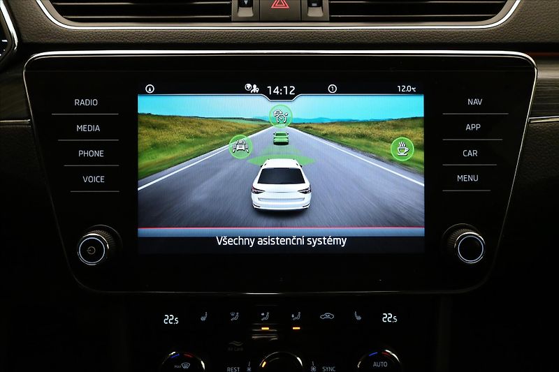 Škoda Superb 2,0 TDI 110 kW DSG Style Záruk - fotka 18 z 31