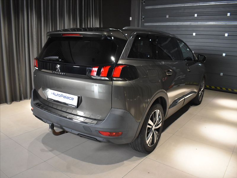 Peugeot 5008 1,5 HDI Allure Tažné,panorama - fotka 4 z 23