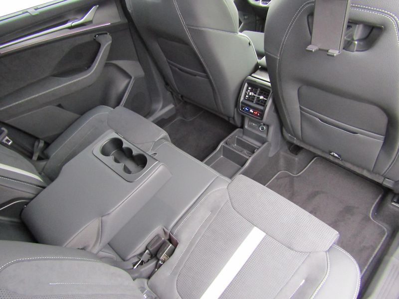 Škoda Kodiaq (2025) Sportline 2,0 TDI 4x4 DSG - fotka 26 z 30