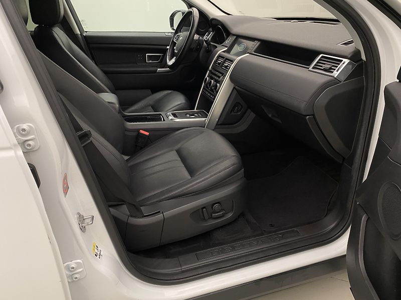 Land Rover Discovery Sport TD4 HSE AWD AUT CZ REZERVACE - fotka 23 z 42