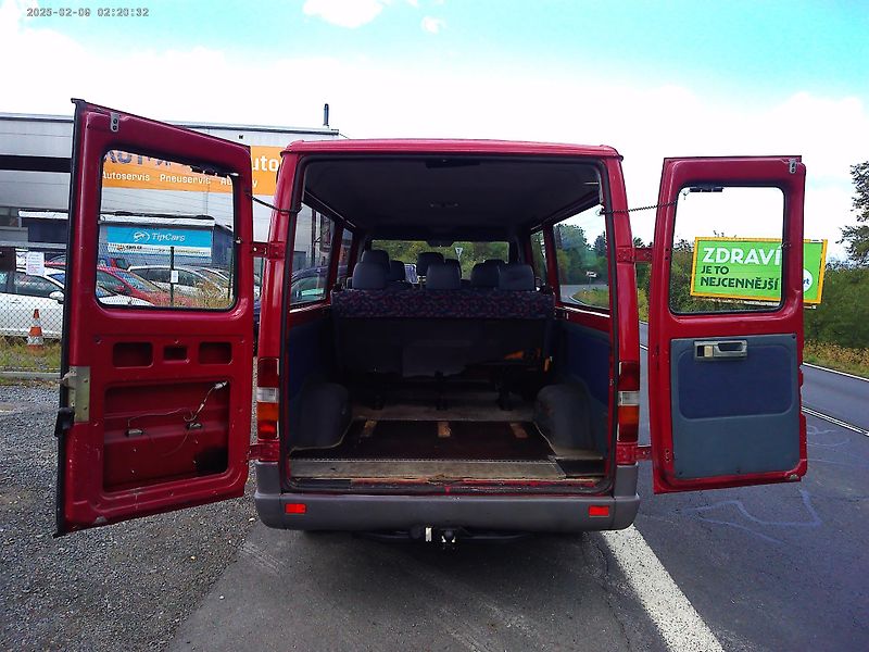 Mercedes-Benz Sprinter 208D, 58 kW, 9 míst, nová STK - fotka 10 z 23