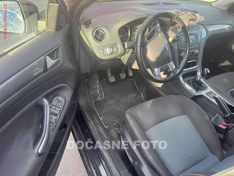 Ford Mondeo (2011) 2.0 TDCi, autoAC - fotka 3 z 3