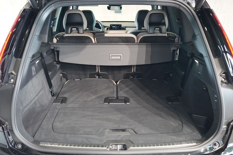 Volvo XC90 B5 PLUS Bright, Vzduch, 360° - fotka 14 z 50