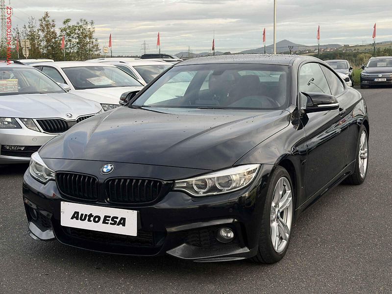 BMW Řada 4 (2014) 2.0d 420d, 1.maj, AT - fotka 3 z 17