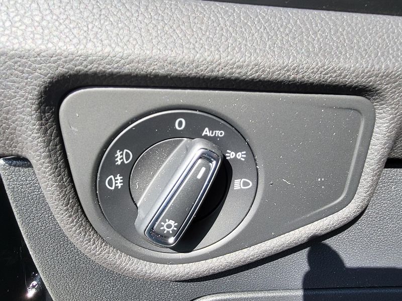Volkswagen Touran (2026) People 2,0 TDI 110kW - fotka 9 z 28