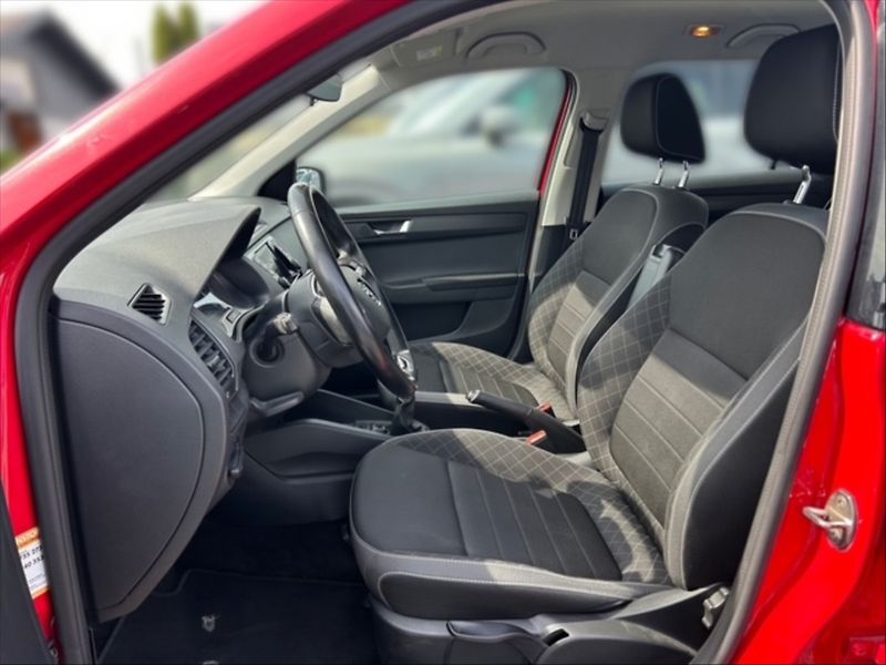 Škoda Fabia 1,0 TSI 70 Ambition - fotka 7 z 11