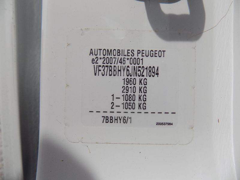 Peugeot Partner 1,6 HDI 73 KW KLIMA, TEMP, ČR - fotka 36 z 44