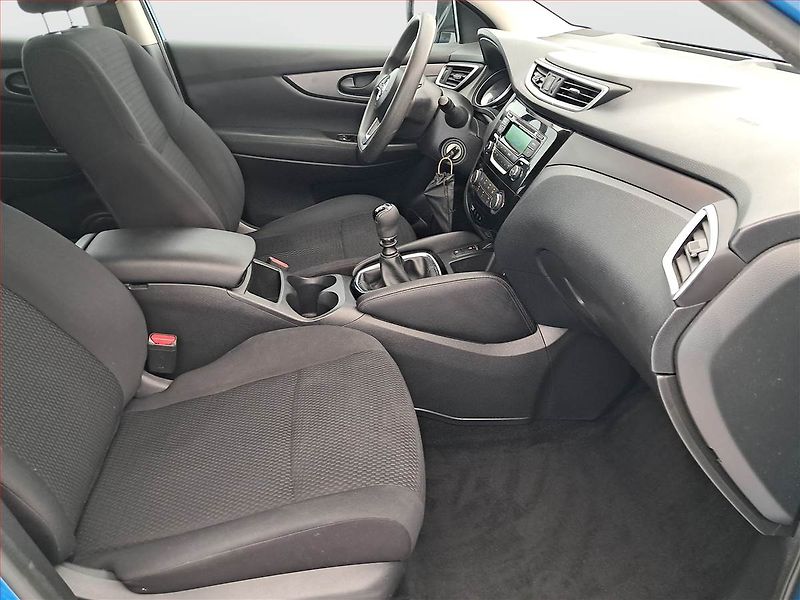 Nissan Qashqai (2020) 1.3 DIG-T, Serv.kniha - fotka 9 z 16