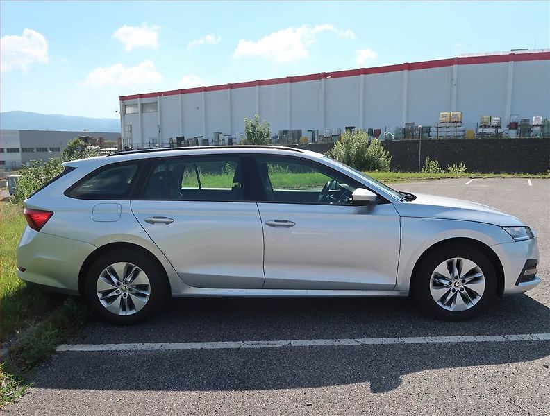 Škoda Octavia (2022) Ambition 2.0 TDI, ČR,1.maj - fotka 6 z 16