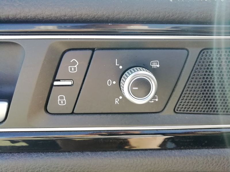 Volkswagen Touareg 3.0 TDI 193 kW 4motion - fotka 18 z 20