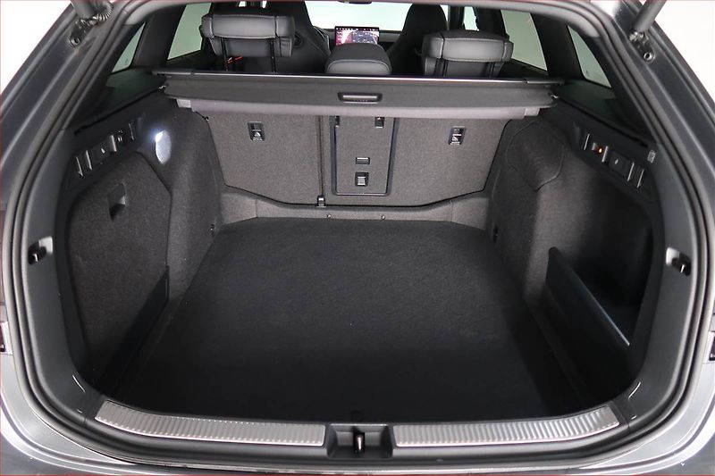 Škoda Superb (2025) 2.0 TDI - fotka 14 z 21