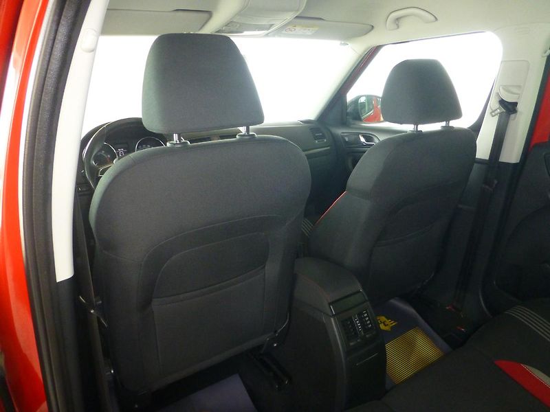 Škoda Yeti (2014) 1,2TSI*MONTE CARLO**77KW*TAŽNÉ - fotka 14 z 24
