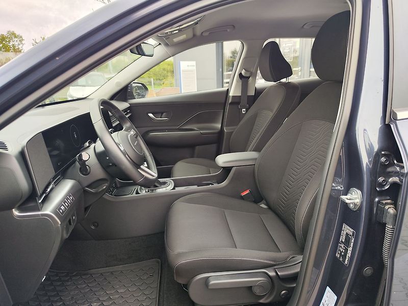 Hyundai Kona 1.6 T-GDI/145kW Smart - fotka 14 z 32