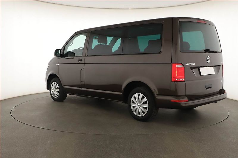 Volkswagen Multivan (2018) 2.0 TDI - fotka 4 z 18
