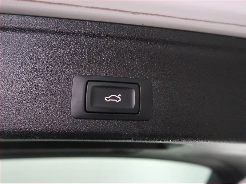 Audi A4 (2018) 40 TFSI, Automat, Serv.kniha - fotka 24 z 24