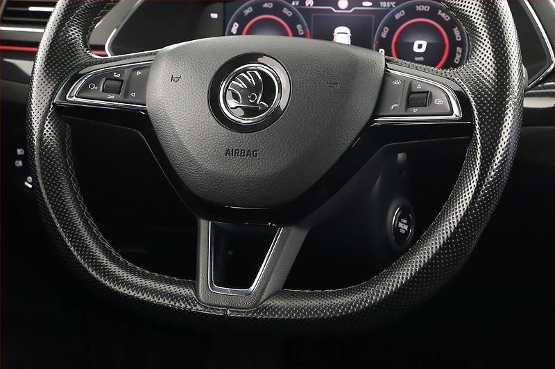 Škoda Superb (2017) Sportline 2.0 TSI, Automat - fotka 8 z 20