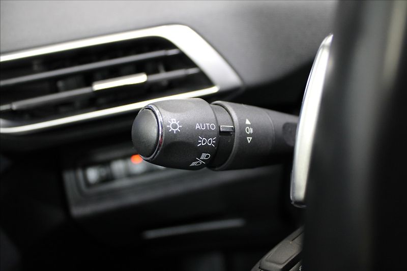 Peugeot 5008 1,5 HDi 1.majitel CZ - fotka 14 z 29
