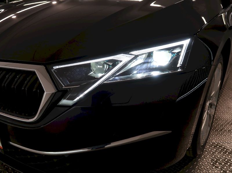 Škoda Octavia (2025) EXCLUSIVE 2.0TDI 110KW DSG MAT - fotka 6 z 41