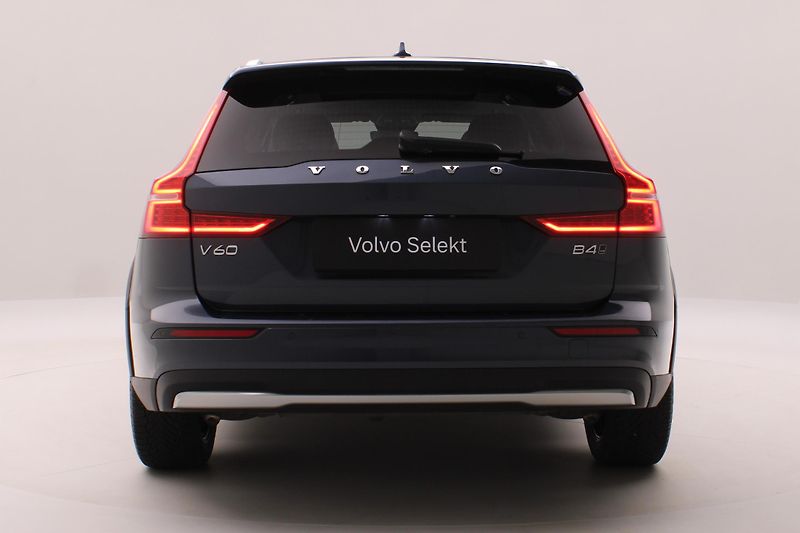 Volvo V60 CC B4 AWD BRIGHT PLUS AUT CZ - fotka 12 z 48