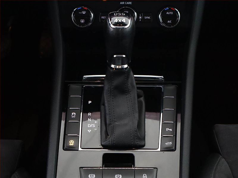 Škoda Superb (2017) Style 2.0 TDI 4x4, 4X4 - fotka 11 z 20