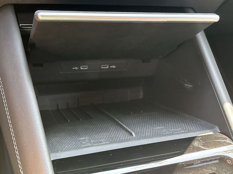 Volkswagen Tiguan (2025) 2.0 TDI 4Motion DSG R-Line Peo - fotka 21 z 33