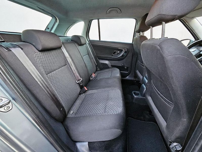 Škoda Fabia 1.2 TSI 63kW AMBITION,TEMPOMAT - fotka 28 z 32
